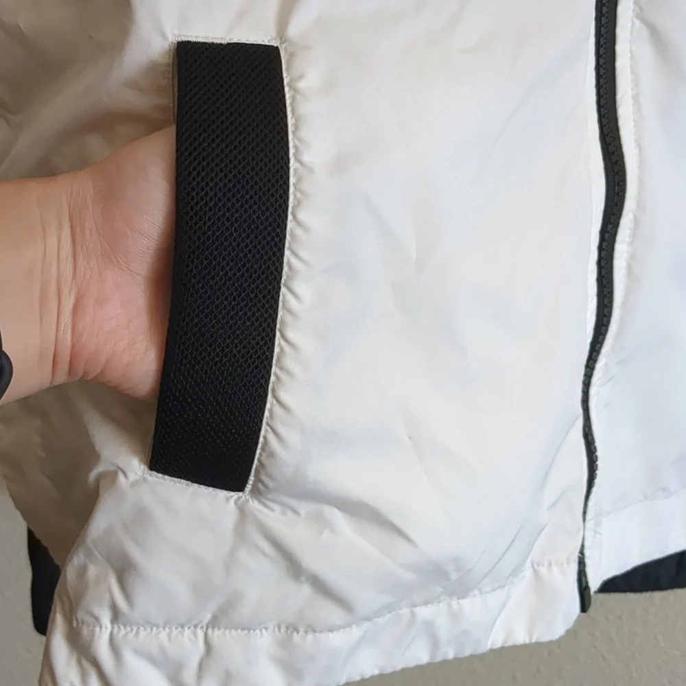 NIKE tech oversized vest black & white size Large - Picture 3 of 11